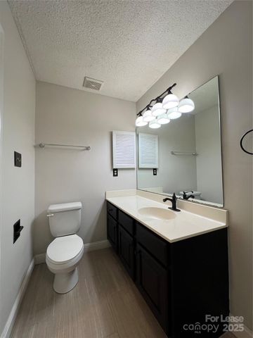 5011 Sharon Road Q, Charlotte, NC 28210