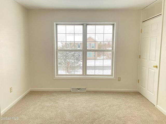 31 Saratoga Street, Hoosick Falls, NY 12090