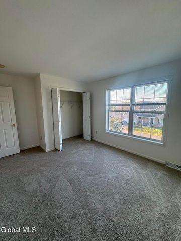 31 Saratoga Street, Hoosick Falls, NY 12090