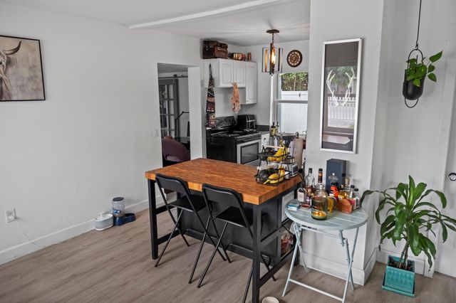 5829 Hayes Street, Hollywood, FL 33021