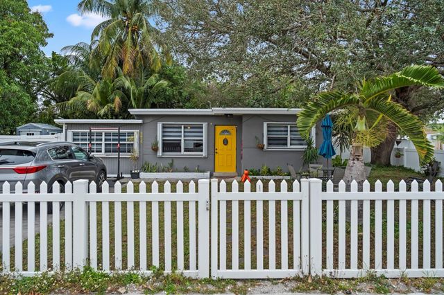 5829 Hayes Street, Hollywood, FL 33021
