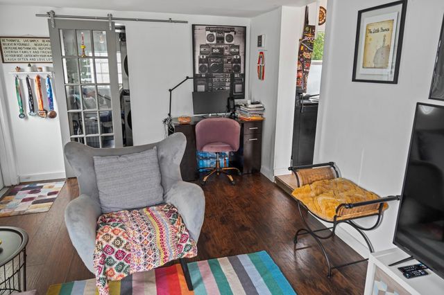 5829 Hayes Street, Hollywood, FL 33021