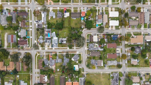 5829 Hayes Street, Hollywood, FL 33021