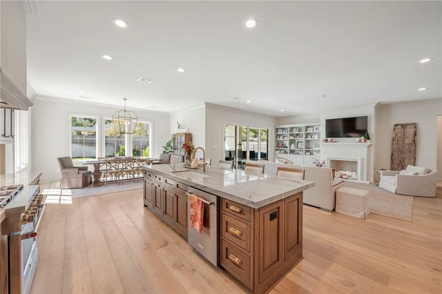 300 Timber Street, College Station, TX 77840