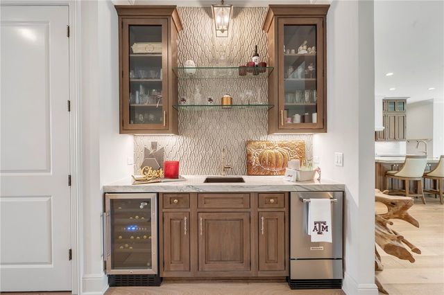 300 Timber Street, College Station, TX 77840