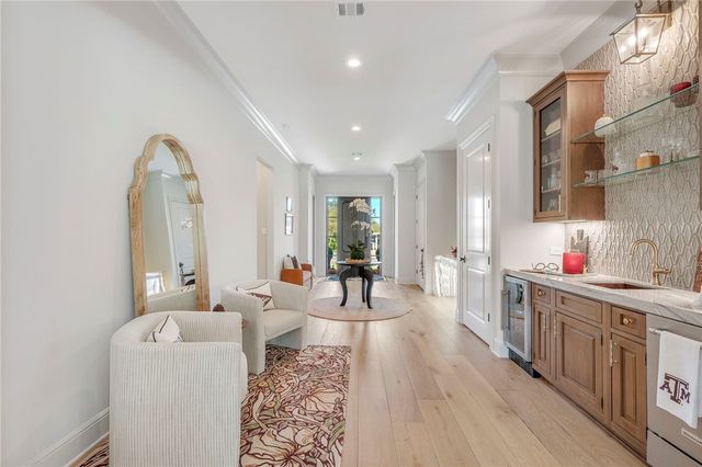 300 Timber Street, College Station, TX 77840