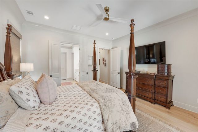 300 Timber Street, College Station, TX 77840