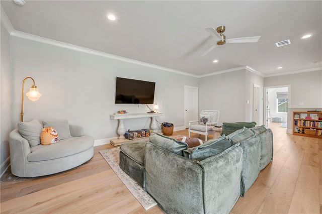 300 Timber Street, College Station, TX 77840