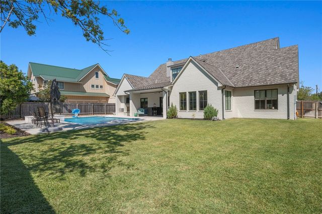 300 Timber Street, College Station, TX 77840