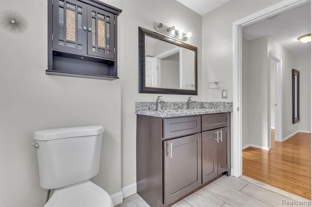 23520 Brandywynne Street, Southfield, MI 48033