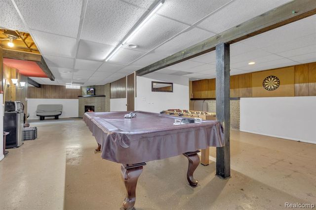 23520 Brandywynne Street, Southfield, MI 48033