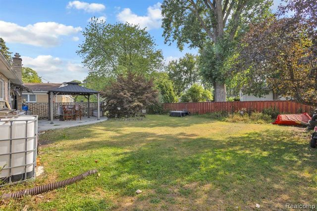 23520 Brandywynne Street, Southfield, MI 48033