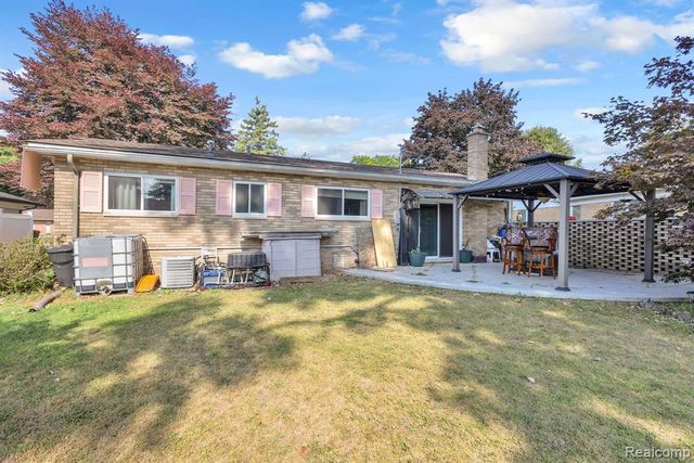 23520 Brandywynne Street, Southfield, MI 48033