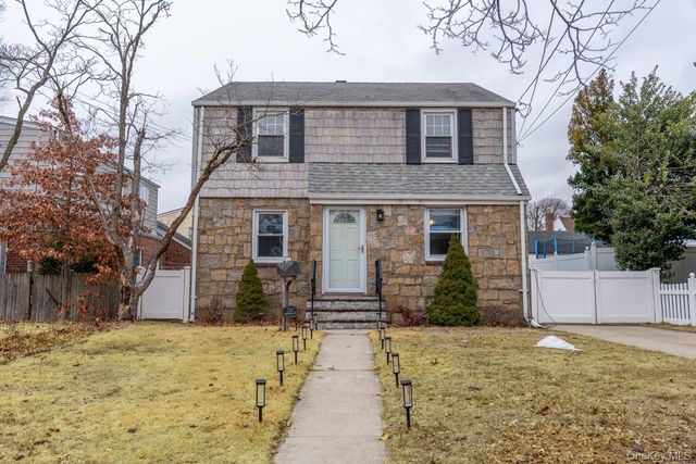 202 Emerson Place, Valley Stream, NY 11580