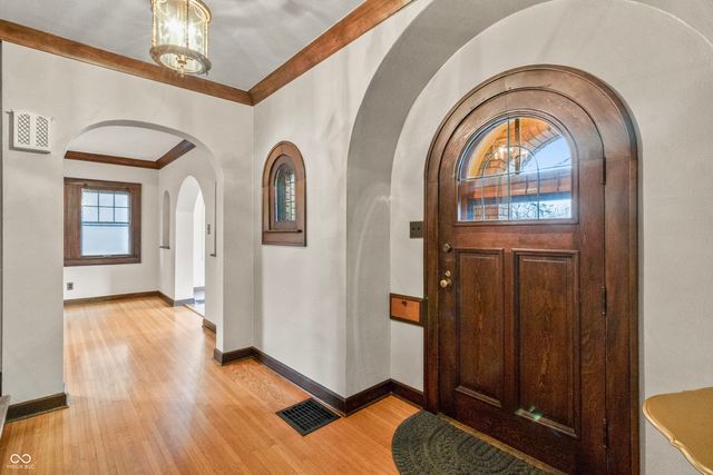 5143 E Pleasant Run Parkway South Drive, Indianapolis, IN 46219