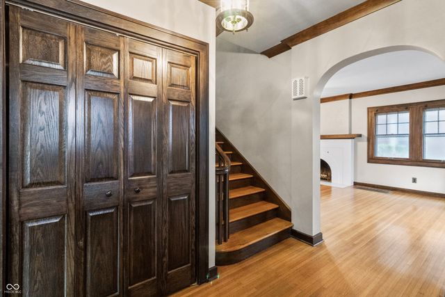 5143 E Pleasant Run Parkway South Drive, Indianapolis, IN 46219