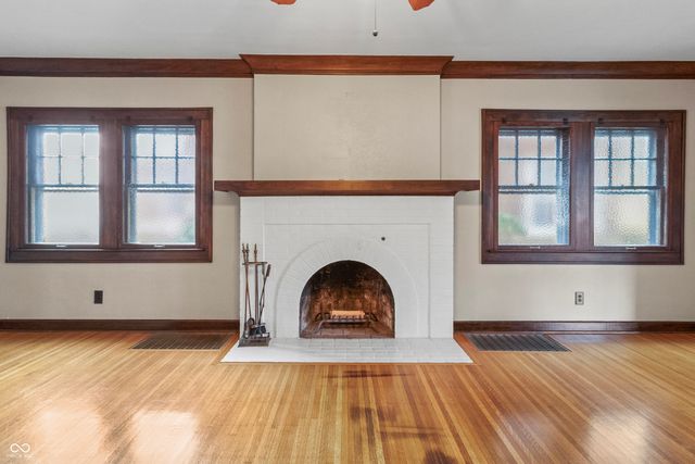 5143 E Pleasant Run Parkway South Drive, Indianapolis, IN 46219