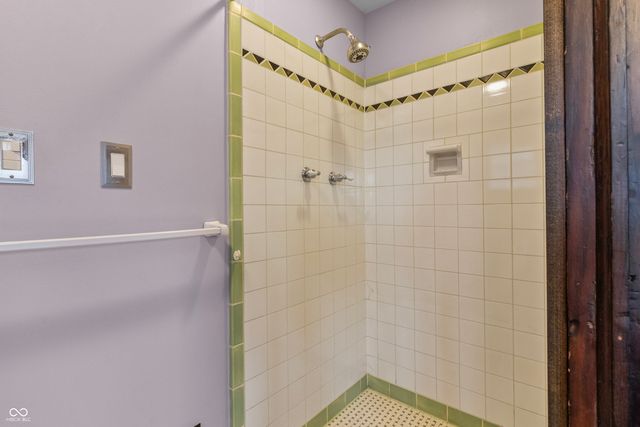 5143 E Pleasant Run Parkway South Drive, Indianapolis, IN 46219