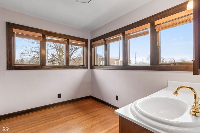 5143 E Pleasant Run Parkway South Drive, Indianapolis, IN 46219