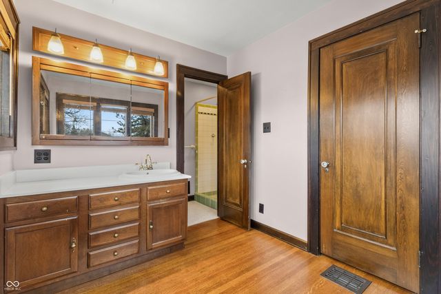 5143 E Pleasant Run Parkway South Drive, Indianapolis, IN 46219