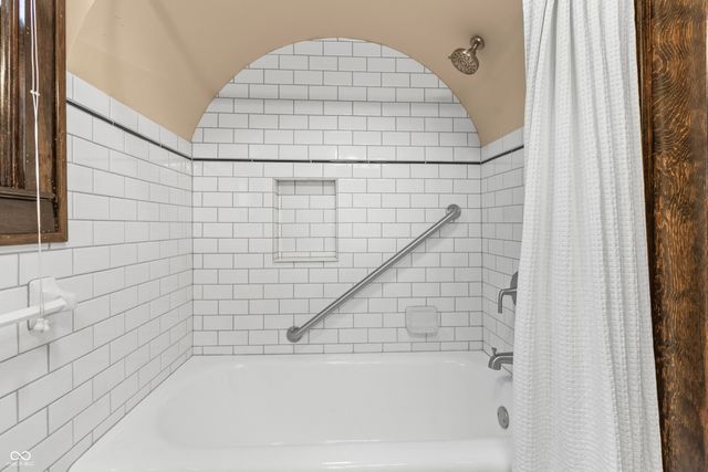 5143 E Pleasant Run Parkway South Drive, Indianapolis, IN 46219