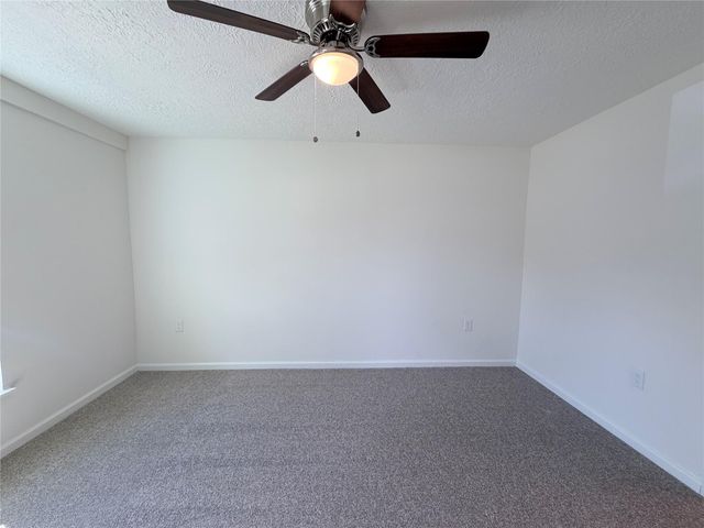 404 Elaine Street, La Marque, TX 77568