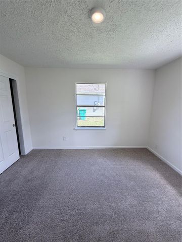 404 Elaine Street, La Marque, TX 77568