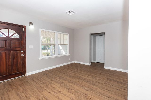 823 SE 3rd Avenue, Delray Beach, FL 33483