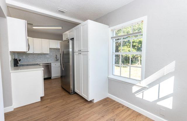 823 SE 3rd Avenue, Delray Beach, FL 33483