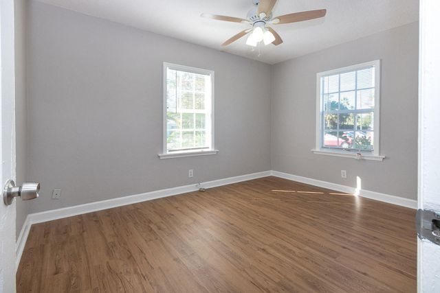 823 SE 3rd Avenue, Delray Beach, FL 33483