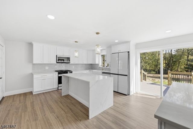 125 Milton Rd, Jefferson Twp., NJ 07438