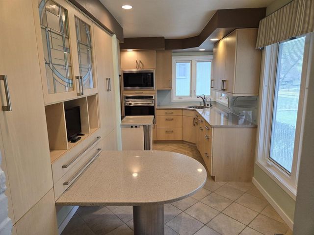 6625 Boulder Lane, Middleton, WI 53562