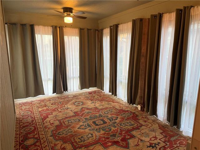 905 MERCURY Way, Raymore, MO 64083