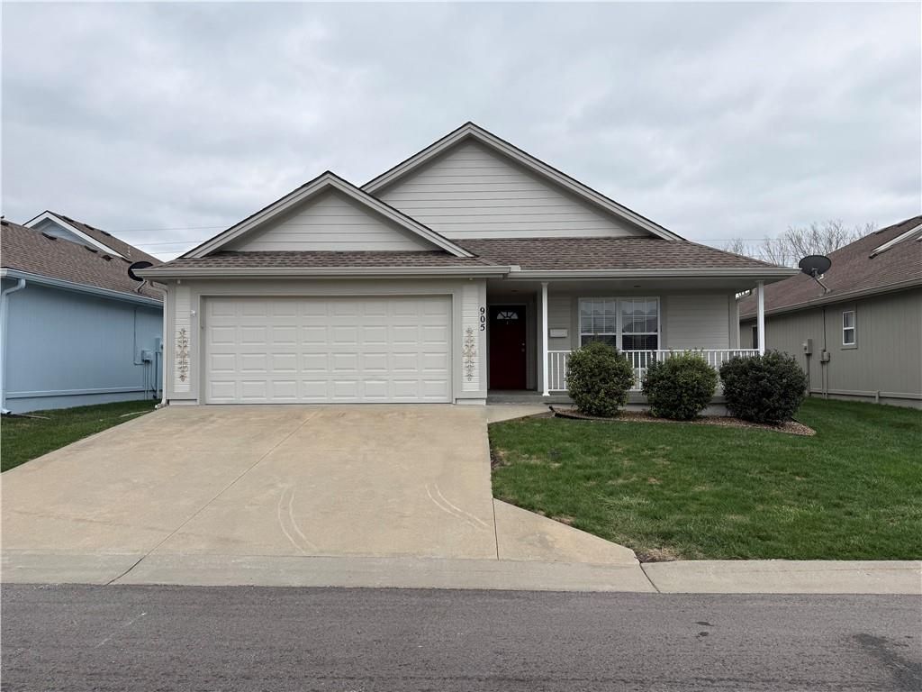 905 MERCURY Way, Raymore, MO 64083