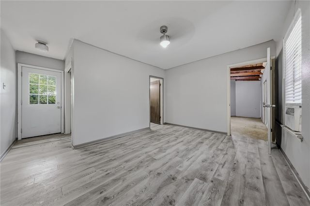 225 Glendale Dr, Corpus Christi, TX 78404