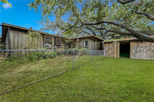 225 Glendale Dr, Corpus Christi, TX 78404