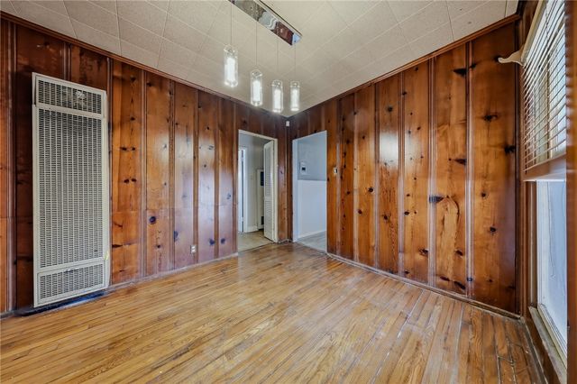 225 Glendale Dr, Corpus Christi, TX 78404