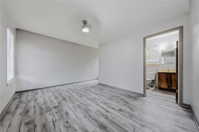 225 Glendale Dr, Corpus Christi, TX 78404