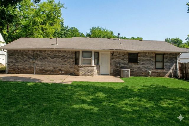 201 W Waco Street, Broken Arrow, OK 74011
