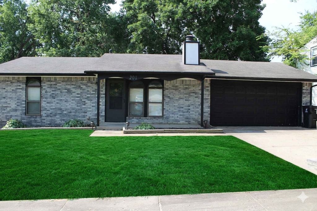 201 W Waco Street, Broken Arrow, OK 74011