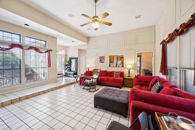 832 Villa Siete, Mesquite, TX 75181
