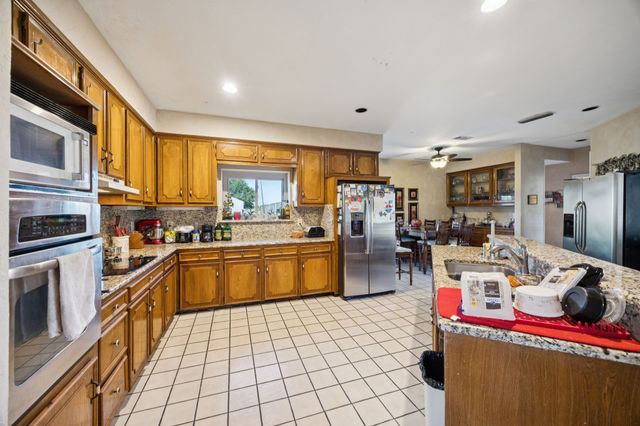 832 Villa Siete, Mesquite, TX 75181