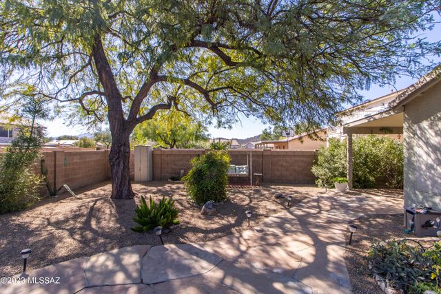 7753 W Oak Stream Road, Tucson, AZ 85743