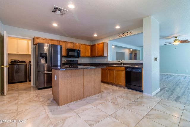 7753 W Oak Stream Road, Tucson, AZ 85743