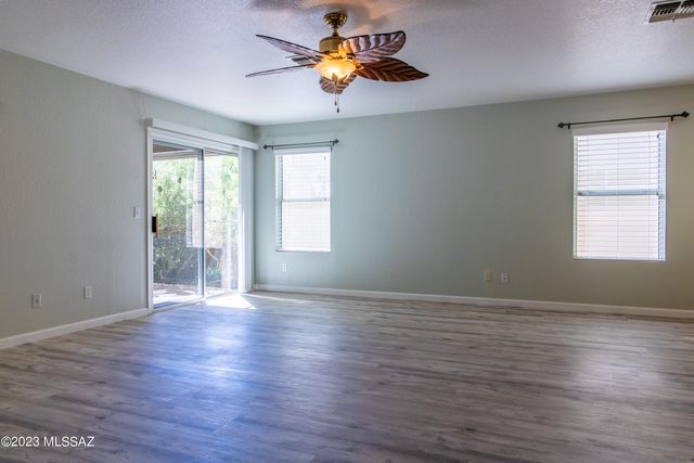 7753 W Oak Stream Road, Tucson, AZ 85743