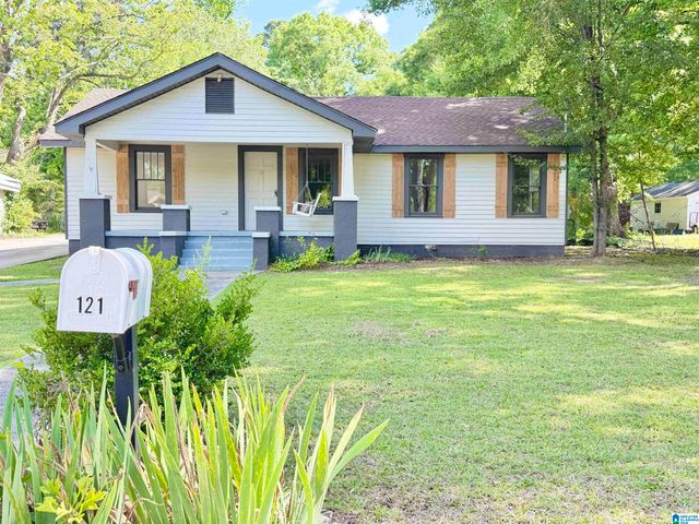 121 W CREST ROAD, Bessemer, AL 35023