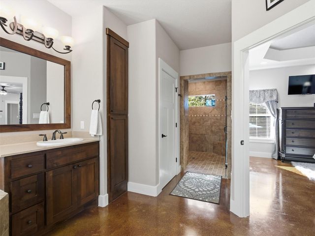 138 Wood Hollow CT, Bastrop, TX 78602