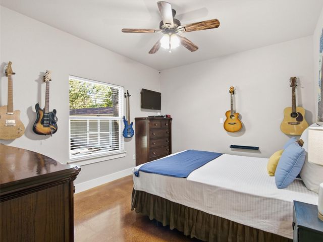 138 Wood Hollow CT, Bastrop, TX 78602