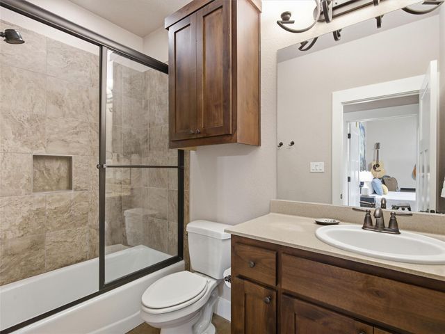 138 Wood Hollow CT, Bastrop, TX 78602
