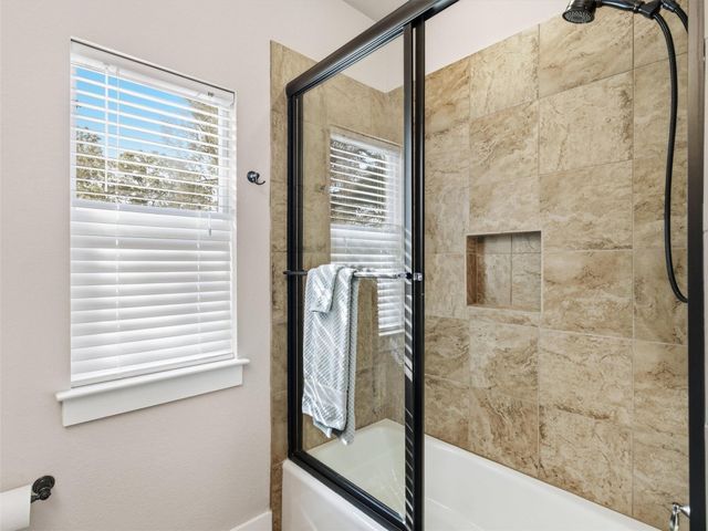 138 Wood Hollow CT, Bastrop, TX 78602